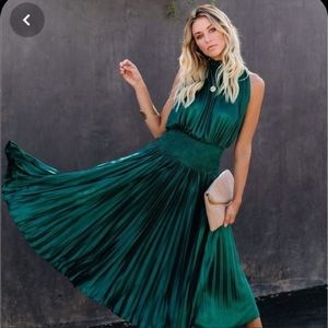 Vici pleated Emerald Dress Size Small